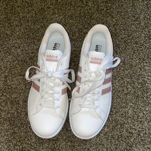NEVER WORN adidas ortholite float sneakers